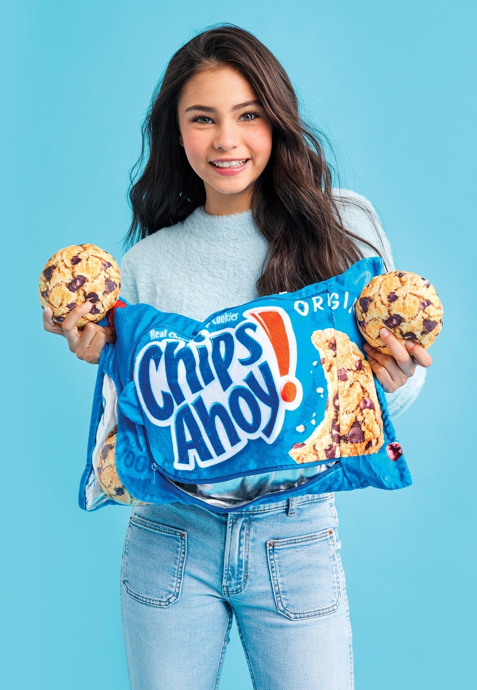 iscream Chips Ahoy! Package Pillow Set with Mini Chips Ahoy! Cookie Pillows - Image 5