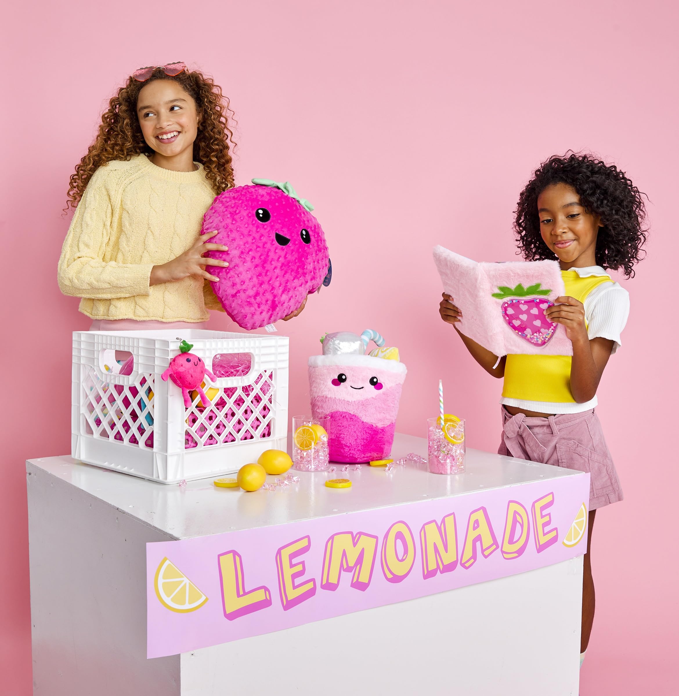 iscream Plush Fur Floating Glitter Book-Bound Lined-Page 8.5" Journal - Sweet Strawberry - Image 4