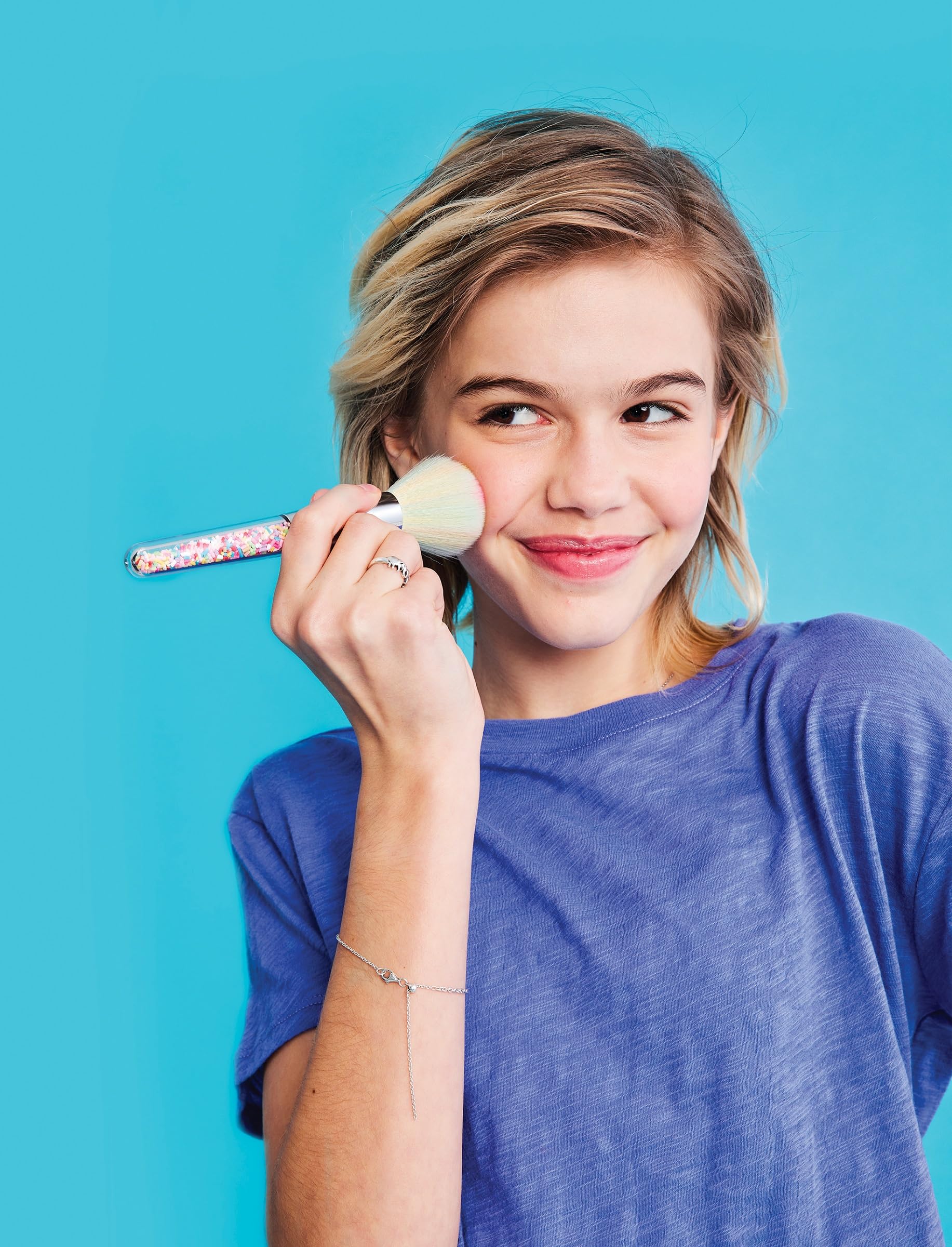 iscream Rainbow Sprinkles 7" Make-up Powder Brush with Colorful Bristles and Sprinkle Handle - Image 4